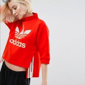 Adidas Sweatshirt NWOT ❤️MAKE A OFFER ❤️